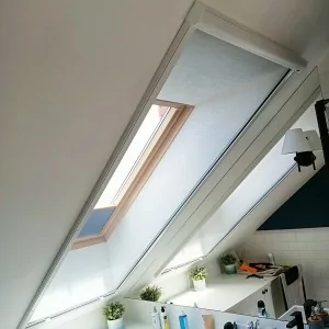 moskitiera okna dachowego, moskitiera w oknie dachowym, moskitiera do okna dachowego
